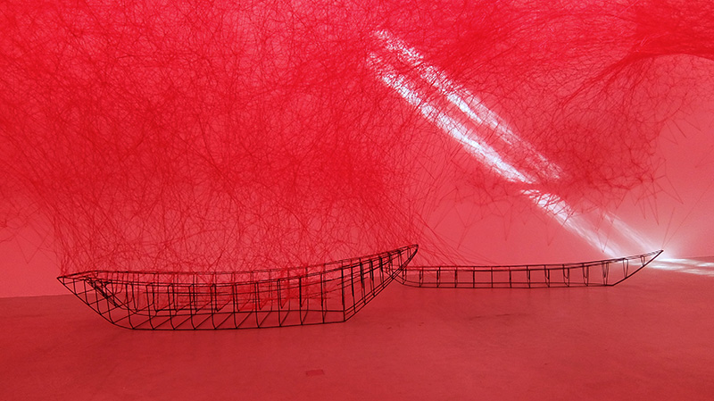 Chiharu Shiota: "Uncertain Journey" Installation view at gallery Blain/Southern, Berlin; photo Beatrijs Sterk