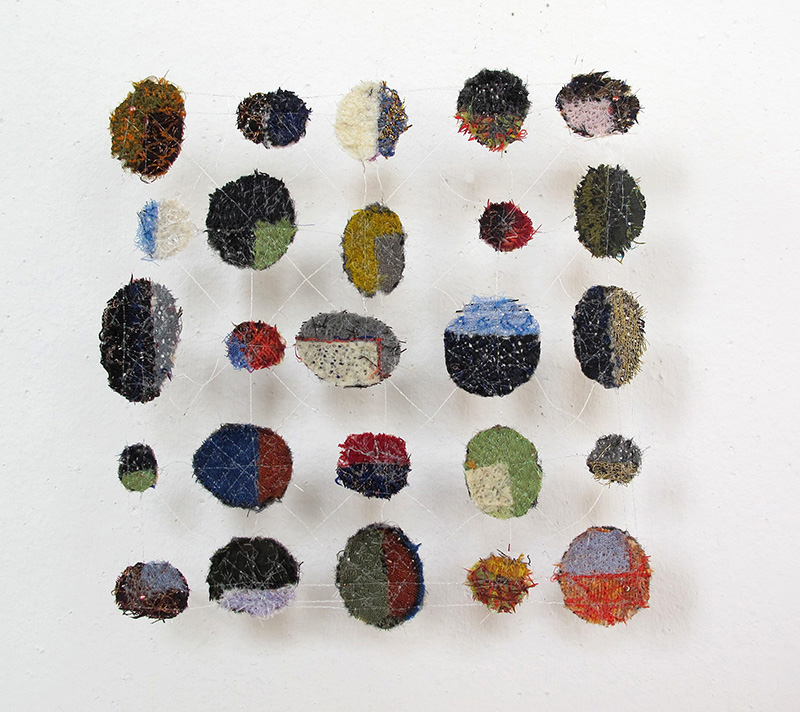 Marian Bijlenga /NL: "Diamant dot 2012", acquisition of mini-textiles by the Musée d´Angers, presented as part of the 2017 Triennale