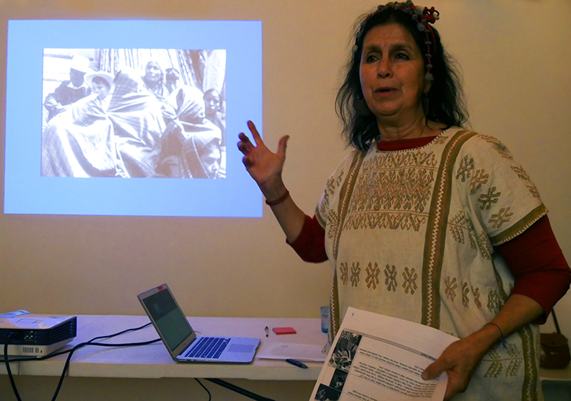 Yosi Anaya lectured on the rebozo in contemporary Mexican art and its role in establishing identity.