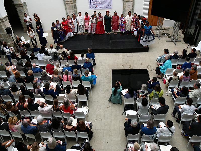 Impression from the opening ceremony of the 10th International Shibori Symposium in the lecture hall of the Centro Cultural San Pedro, next to the Textile Museum of Oaxaca