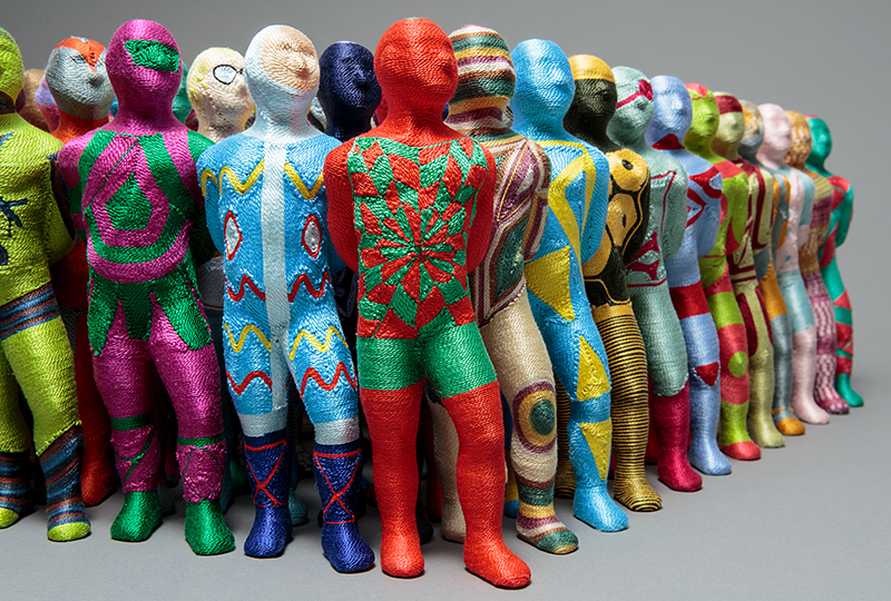 June Lee /KOR: Bystander (detail), each figure 24x5x4cm; cotton on clay